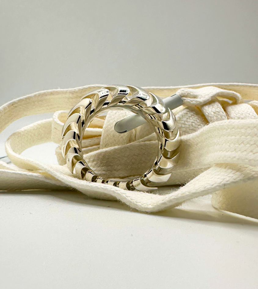 Interlocking Chain Ring